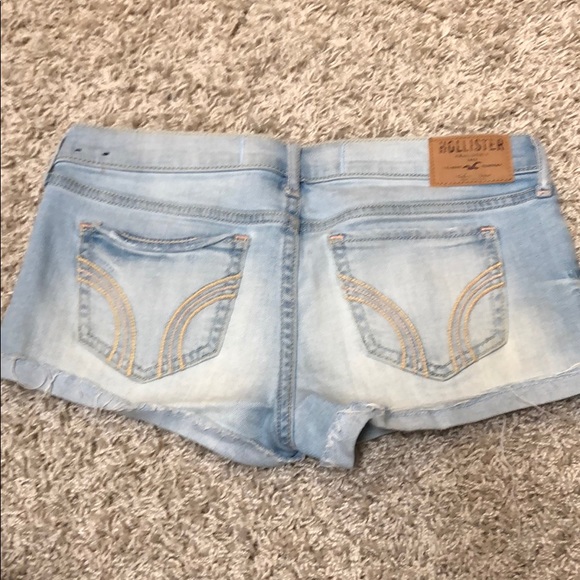 Hollister denim shorts - Picture 2 of 3